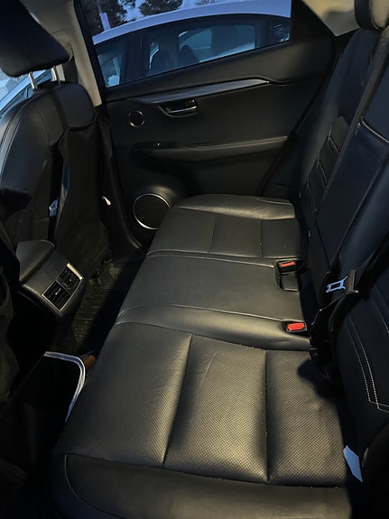 Lexus NX300h 11 of 13