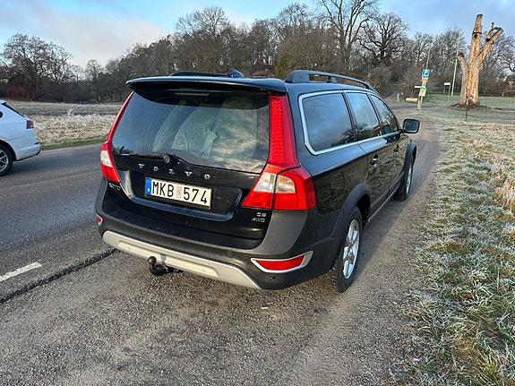 Volvo XC70 4 of 8