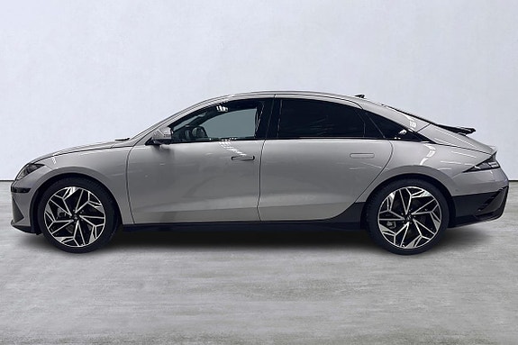 Hyundai Ioniq 6 2 of 23