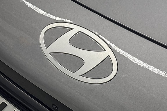 Hyundai Ioniq 6 20 of 23
