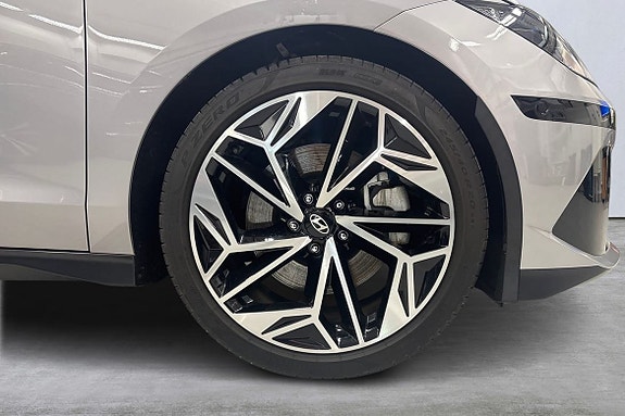 Hyundai Ioniq 6 14 of 23