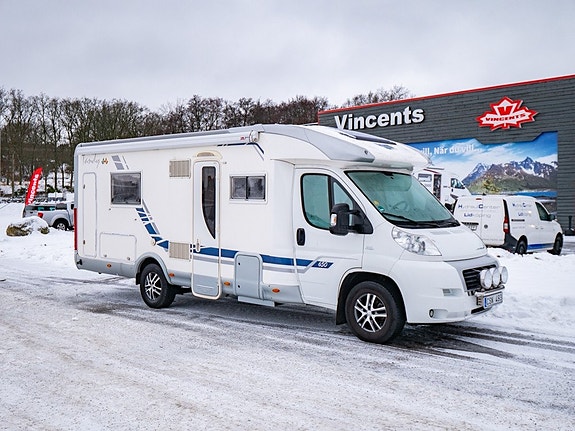 McLouis P 700 Tandy 650 *Truma *Dubbelbädd