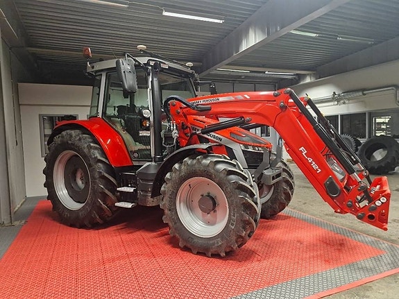 Massey Ferguson 5S.145 3 of 5