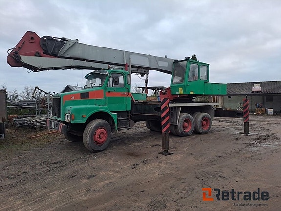 Kranbil Mobilkran Essemko Volvo N10