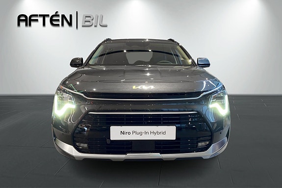 Kia Niro 2 of 26