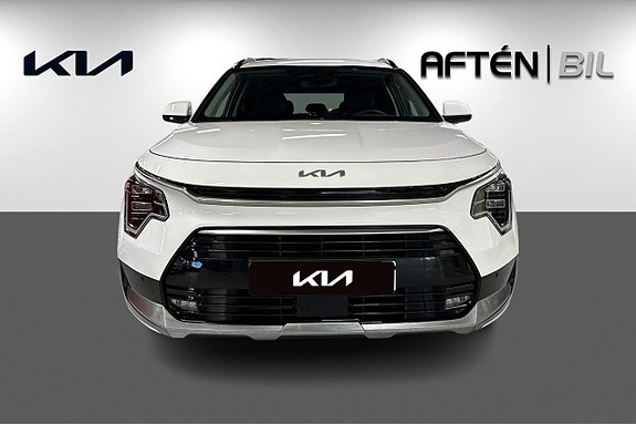 Kia Niro 2 of 21
