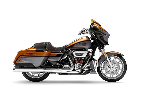 Harley-Davidson CVO Street Glide 121 /Förboka nu!