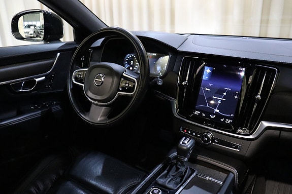Volvo V90 Cross Country 20 of 27