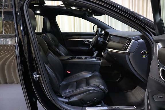 Volvo V90 Cross Country 26 of 27