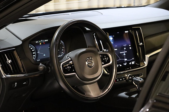 Volvo V90 Cross Country 13 of 27