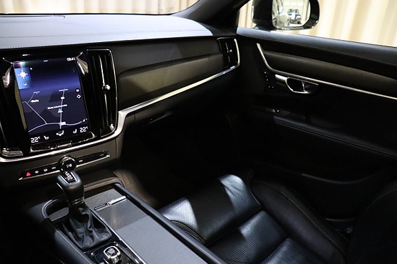 Volvo V90 Cross Country 24 of 27