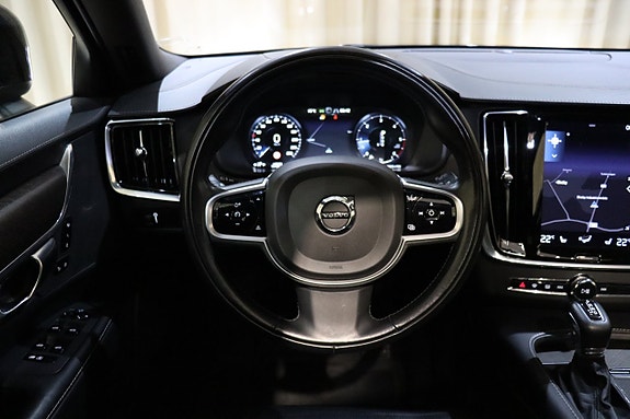 Volvo V90 Cross Country 17 of 27