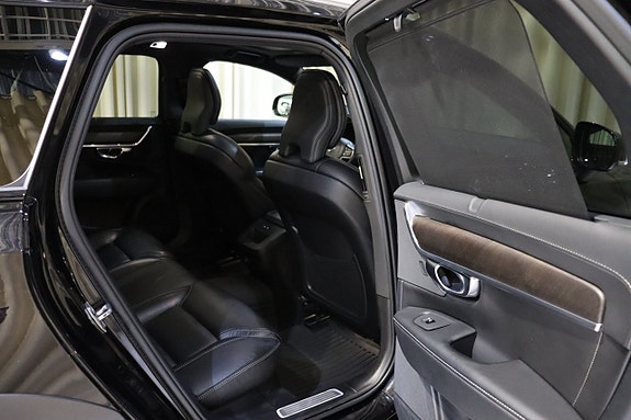 Volvo V90 Cross Country 10 of 27
