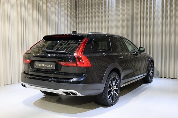 Volvo V90 Cross Country 9 of 27