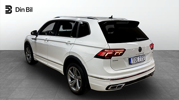 Volkswagen Tiguan Allspace 3 of 5