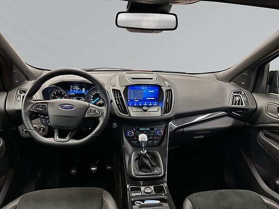 Ford Kuga 7 of 9