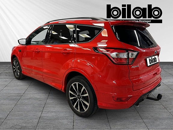 Ford Kuga 3 of 9