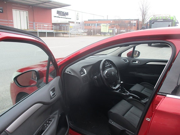 Citroen C4 10 of 12