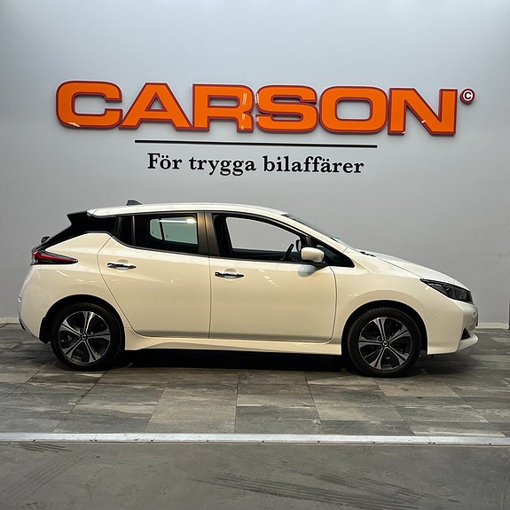 Nissan Leaf 3 of 5