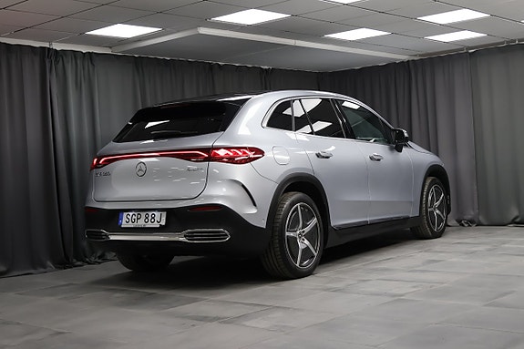 Mercedes-Benz EQE SUV 2 of 5