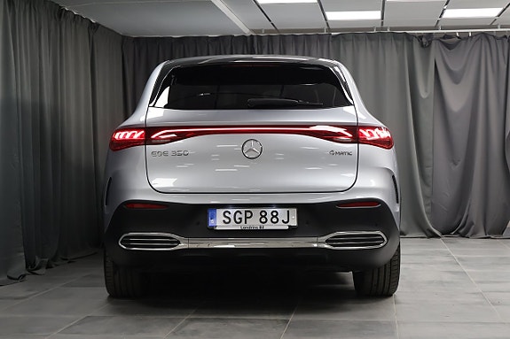 Mercedes-Benz EQE SUV 4 of 5