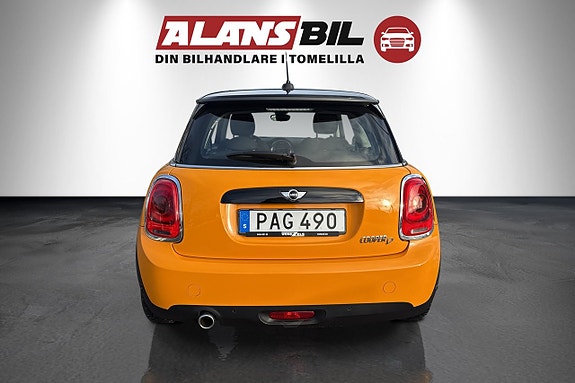 MINI Cooper 5 of 5