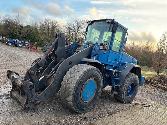 Volvo L90E 2003 Hjullastare / Lastmaskin FINANS