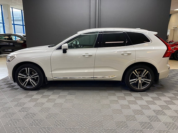 Volvo XC60 2 of 9