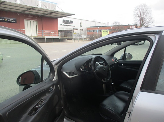 Peugeot 207 10 of 11