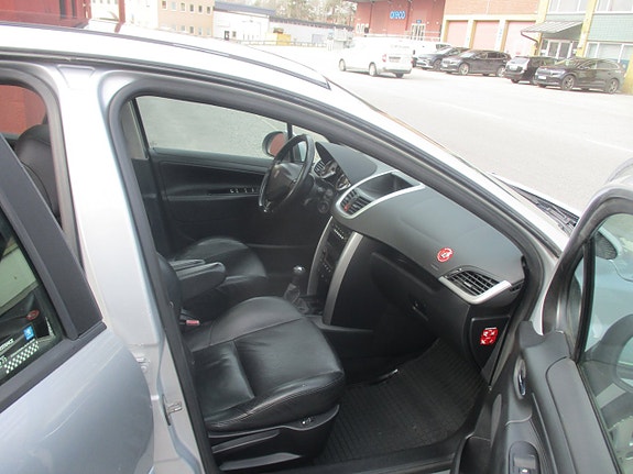Peugeot 207 9 of 11