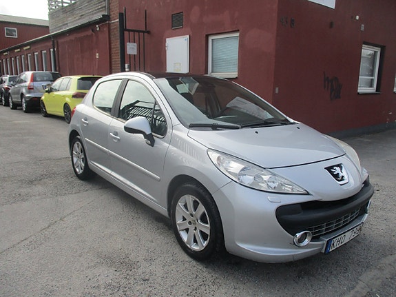 Peugeot 207 2 of 11
