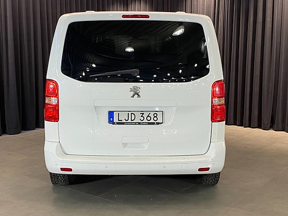 Peugeot Traveller 2 of 30
