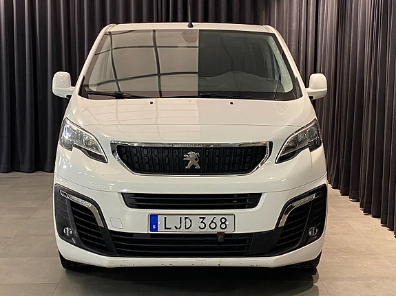 Peugeot Traveller 4 of 30