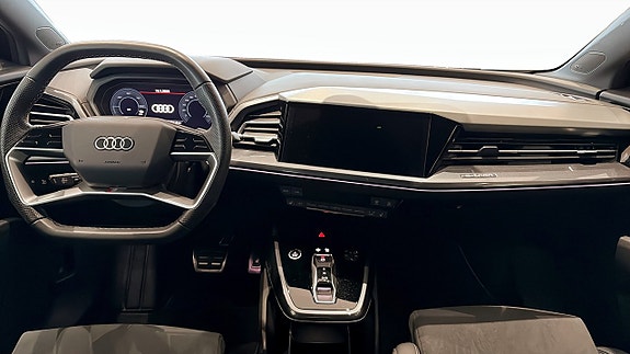 Audi Q4 e-tron 10 of 14