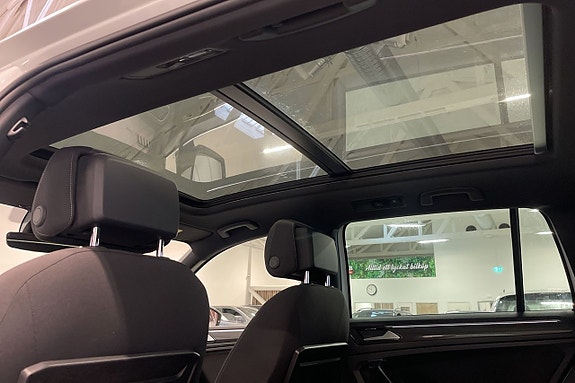 Volkswagen Tiguan 10 of 16
