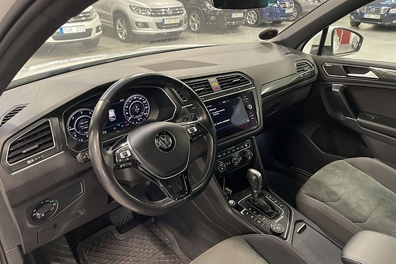 Volkswagen Tiguan 8 of 16