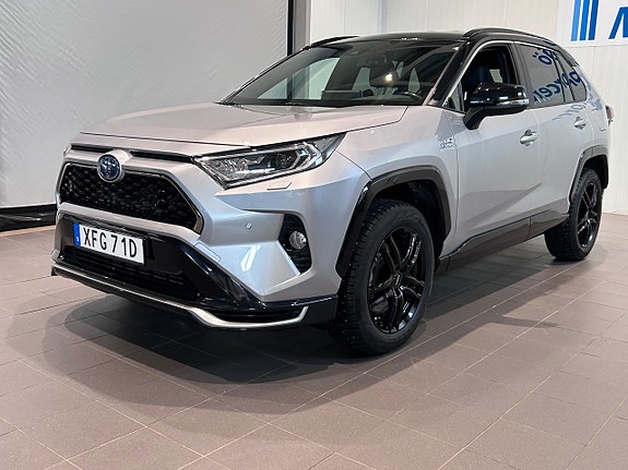 Toyota RAV4 3 of 6