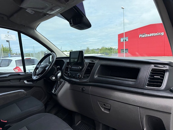 Ford Transit Custom 12 of 17