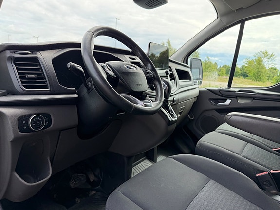 Ford Transit Custom 11 of 17