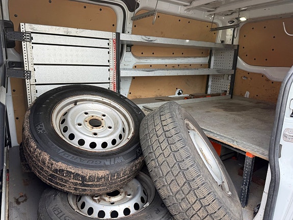 Ford Transit Custom 15 of 17