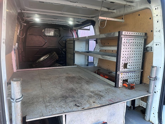 Ford Transit Custom 16 of 17