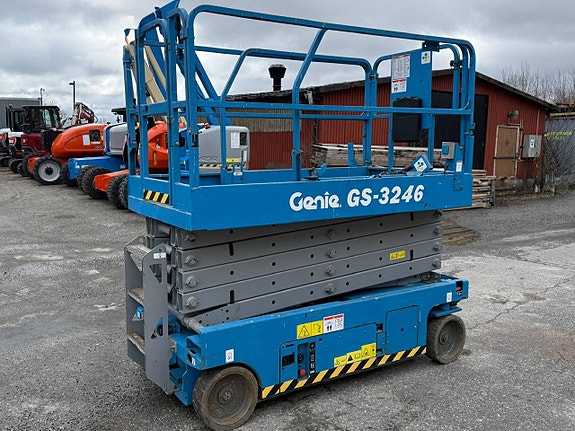 GENIE GS-3246 Saxlift – 11,8 m – Batteridriven –Nybesiktigad 3 of 4