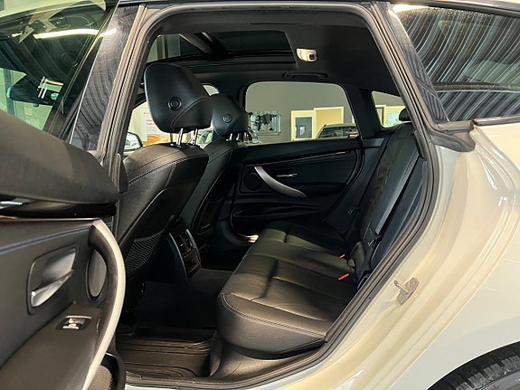 BMW 320 14 of 19
