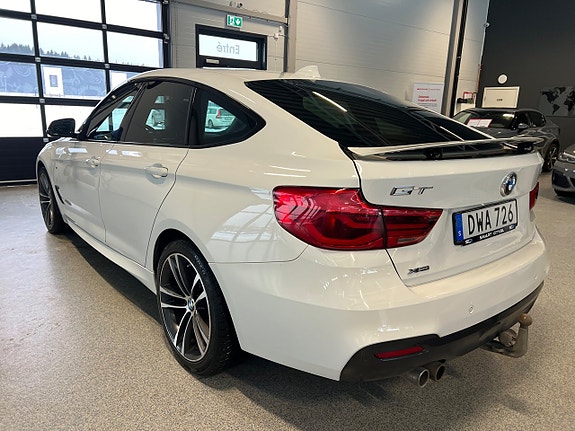 BMW 320 5 of 5