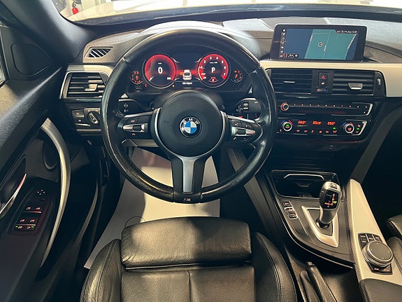 BMW 320 12 of 19