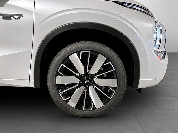 Mitsubishi Outlander 11 of 14