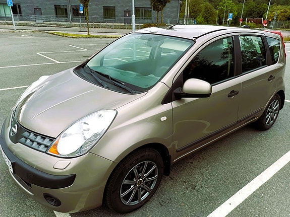 Nissan Note 3 of 9