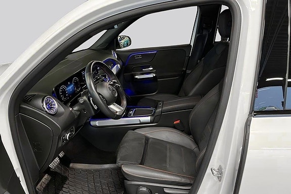 Mercedes-Benz GLB200 8 of 18