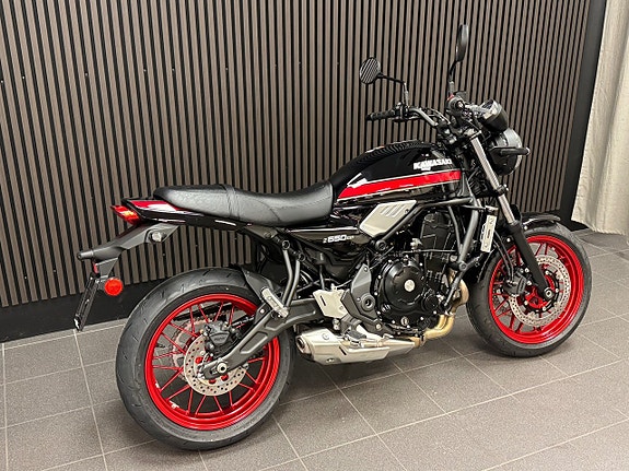 Kawasaki Z650RS Spara 6.500:- 3 of 6