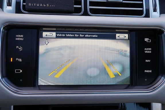 Land Rover Range Rover 17 of 25